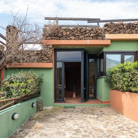 Waterside Oasis House Holiday home *